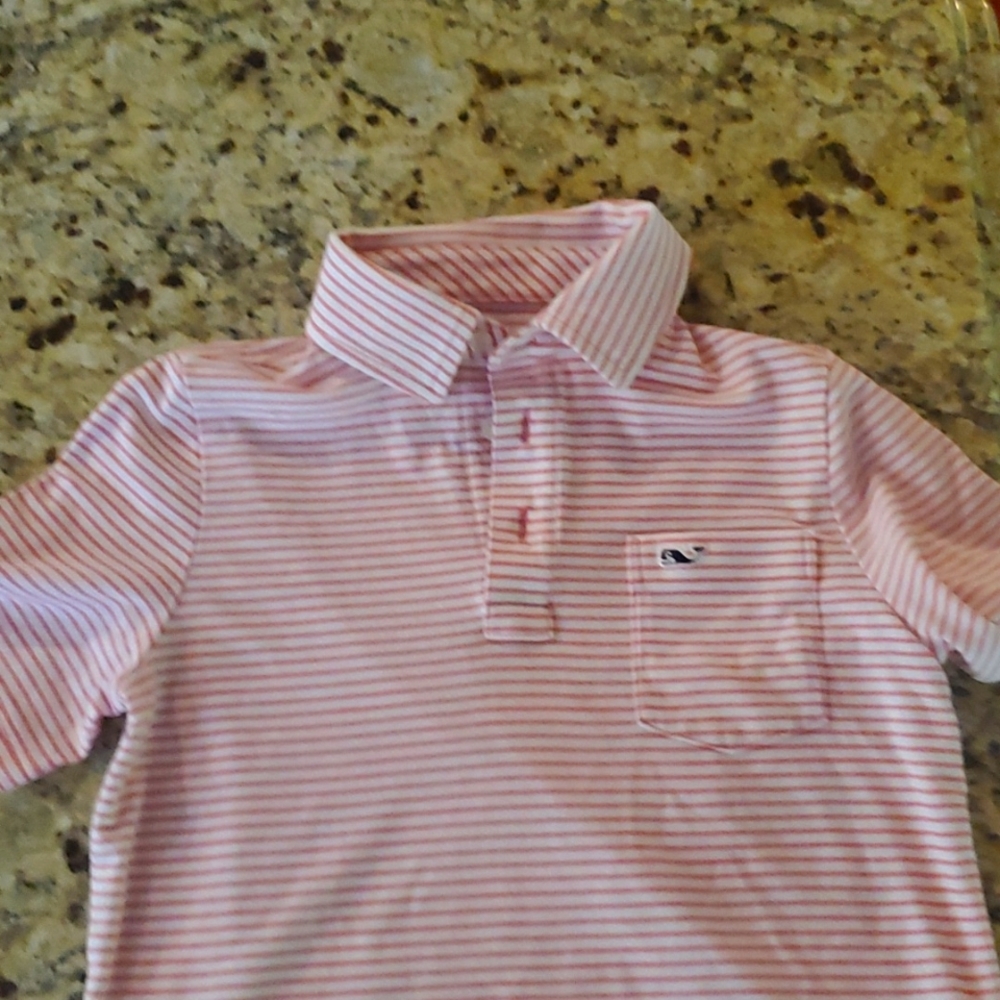 Vineyard vine short sleeve shirt